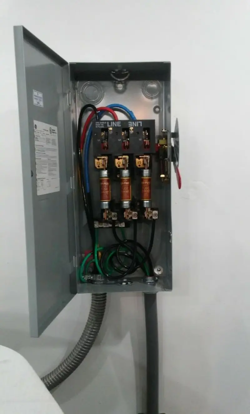Three-phase disconnect switch installed for Electrical Wiring & Rewiring in Hellam